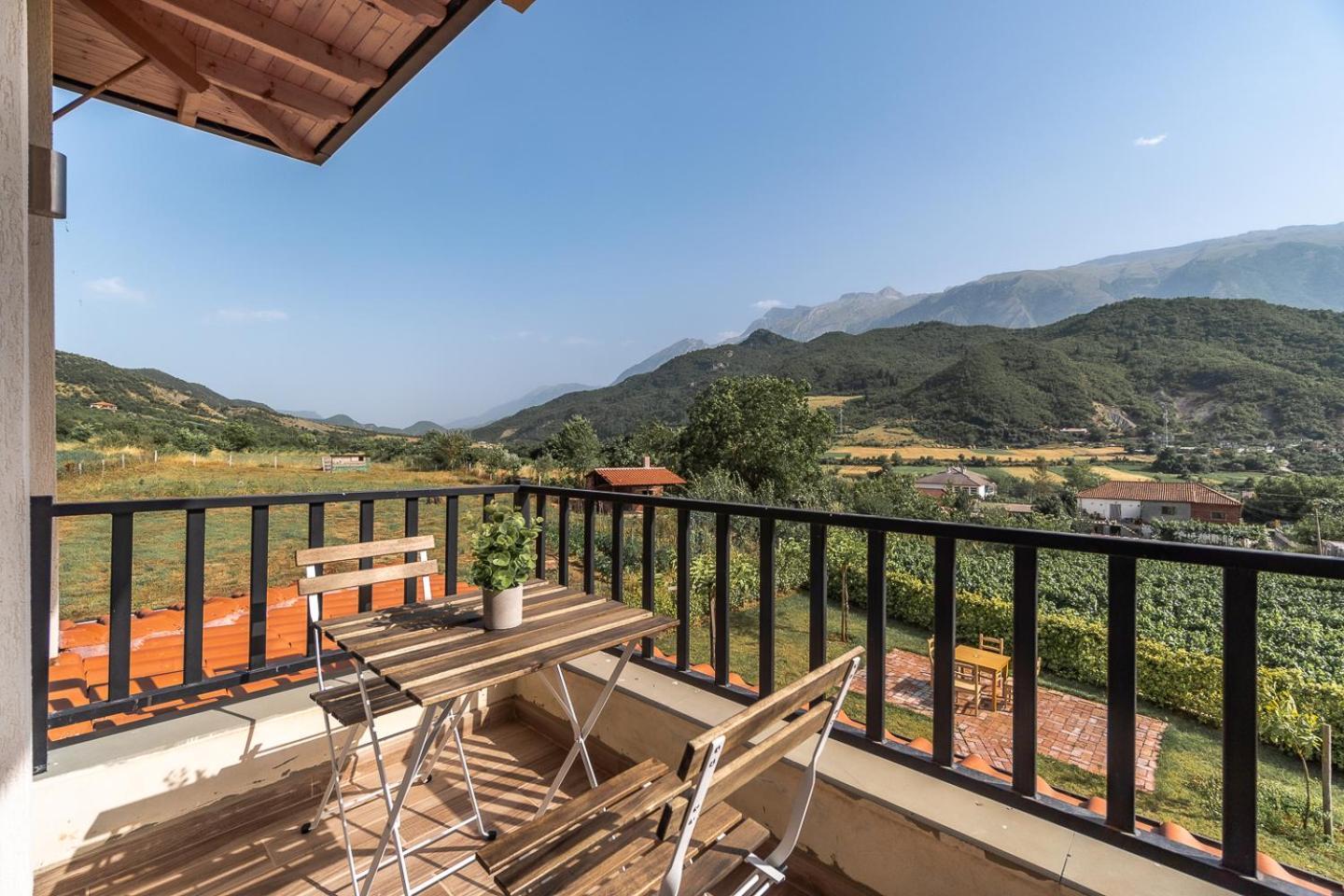 Bujtina Lumo & Pool Villa Përmet Exteriör bild