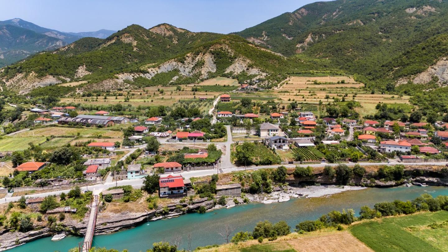 Bujtina Lumo & Pool Villa Përmet Exteriör bild