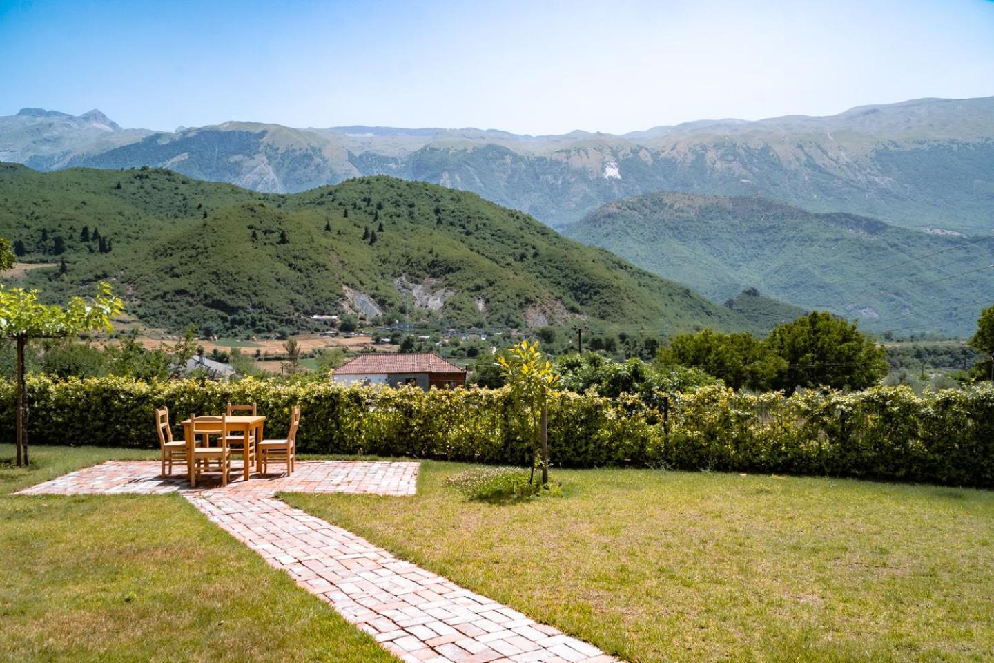 Bujtina Lumo & Pool Villa Përmet Exteriör bild