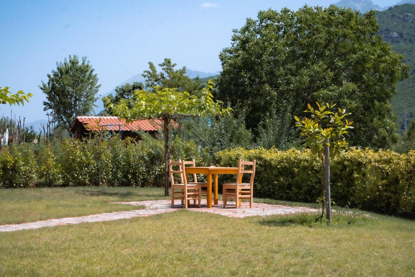 Bujtina Lumo & Pool Villa Përmet Exteriör bild
